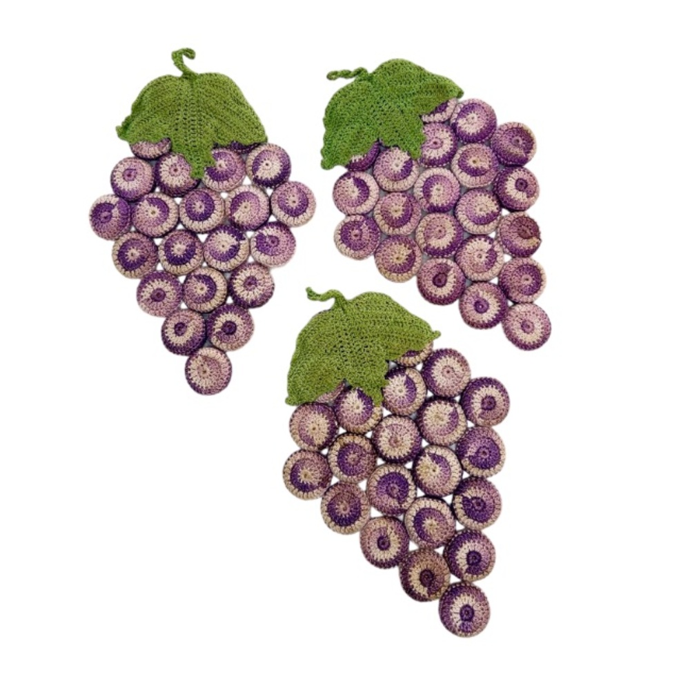 Mid-Century Modern Vintage Crochet Purple Grapes Bottle Cap Hot Pad Trivets